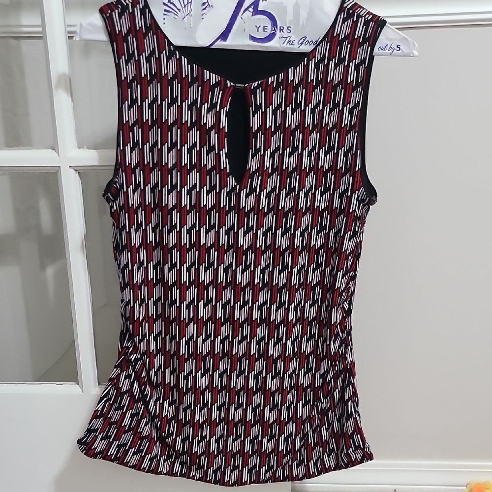 White House Black Market Red and White Fitted Graphic Tank Top